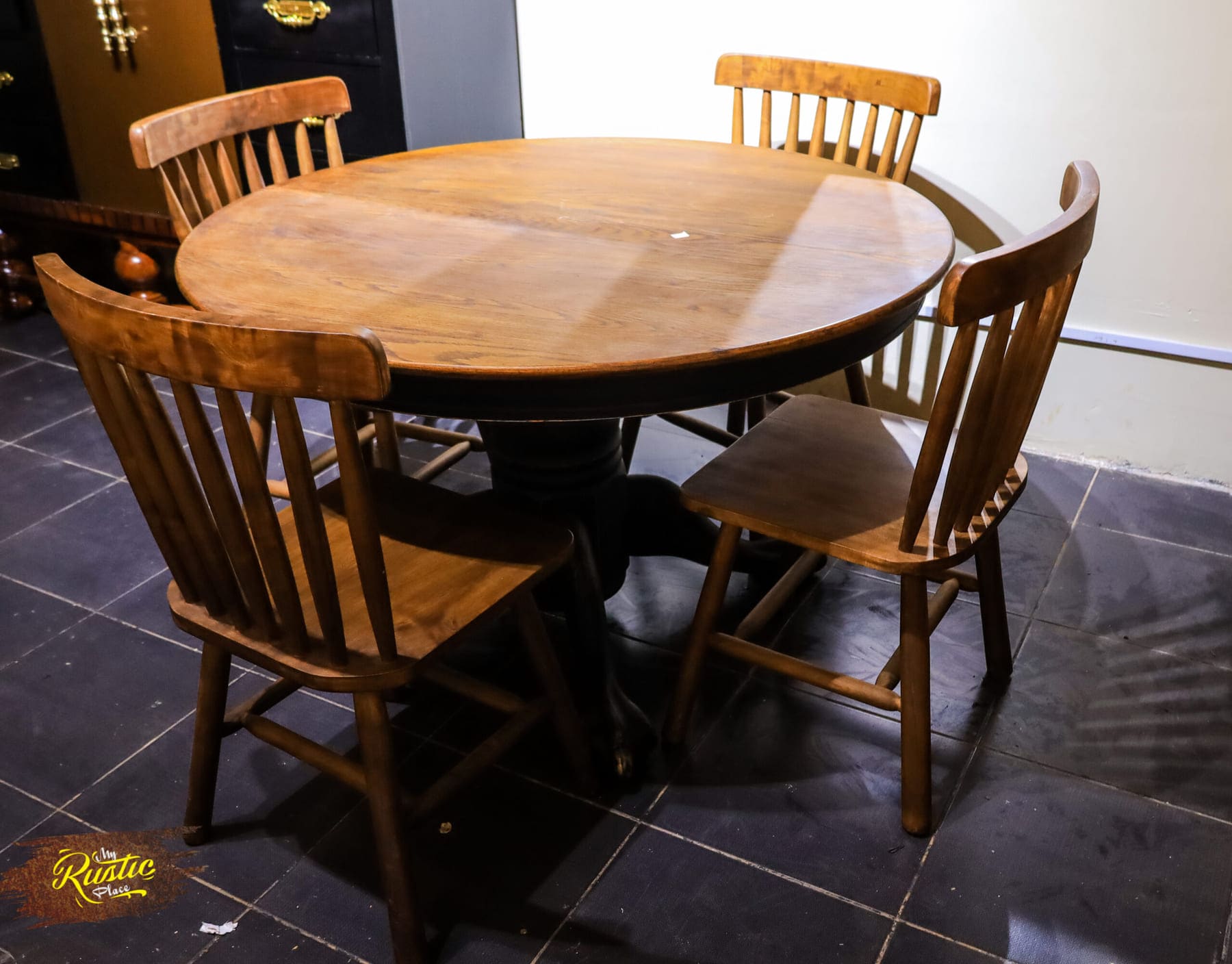 Classic Dining Table
