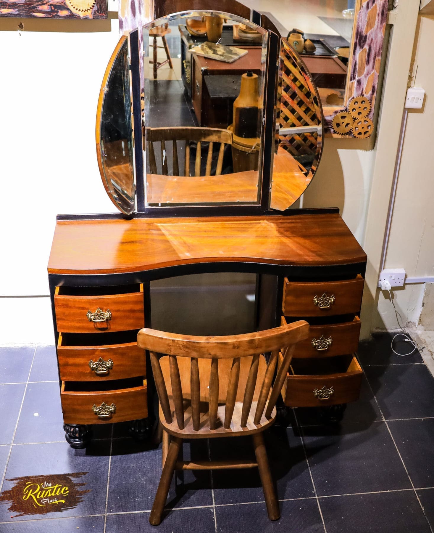 Regal Dresser